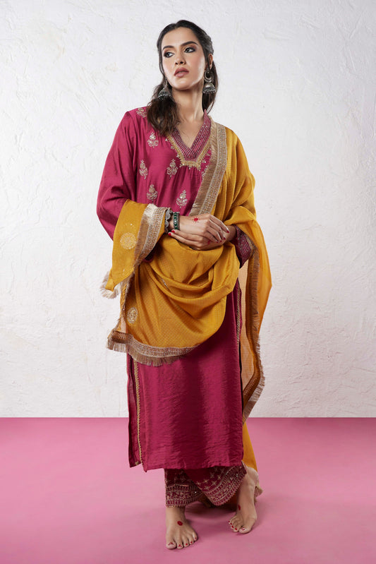 Hawa Mahal Embroidered Kurta Set
