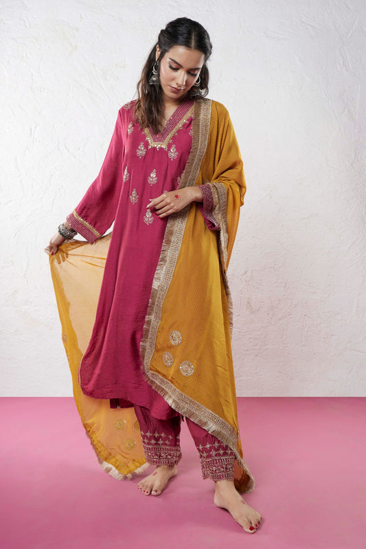 Hawa Mahal Embroidered dupatta