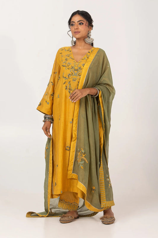 Ibtida Embroidered Kurta 1