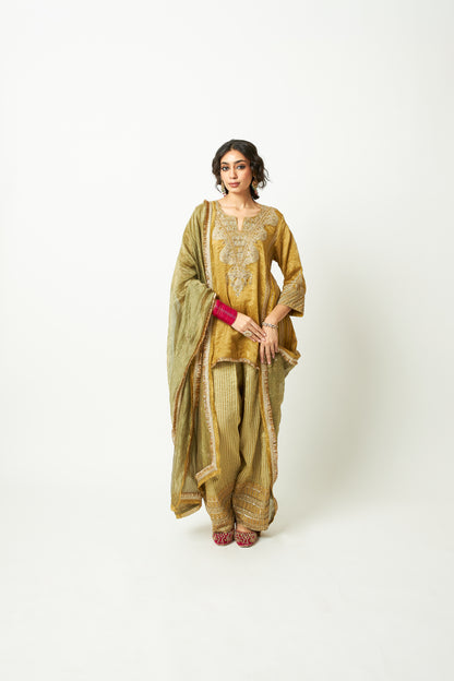 Jashn Adaa Embroidered Kurta Set- Set of 3 - 7