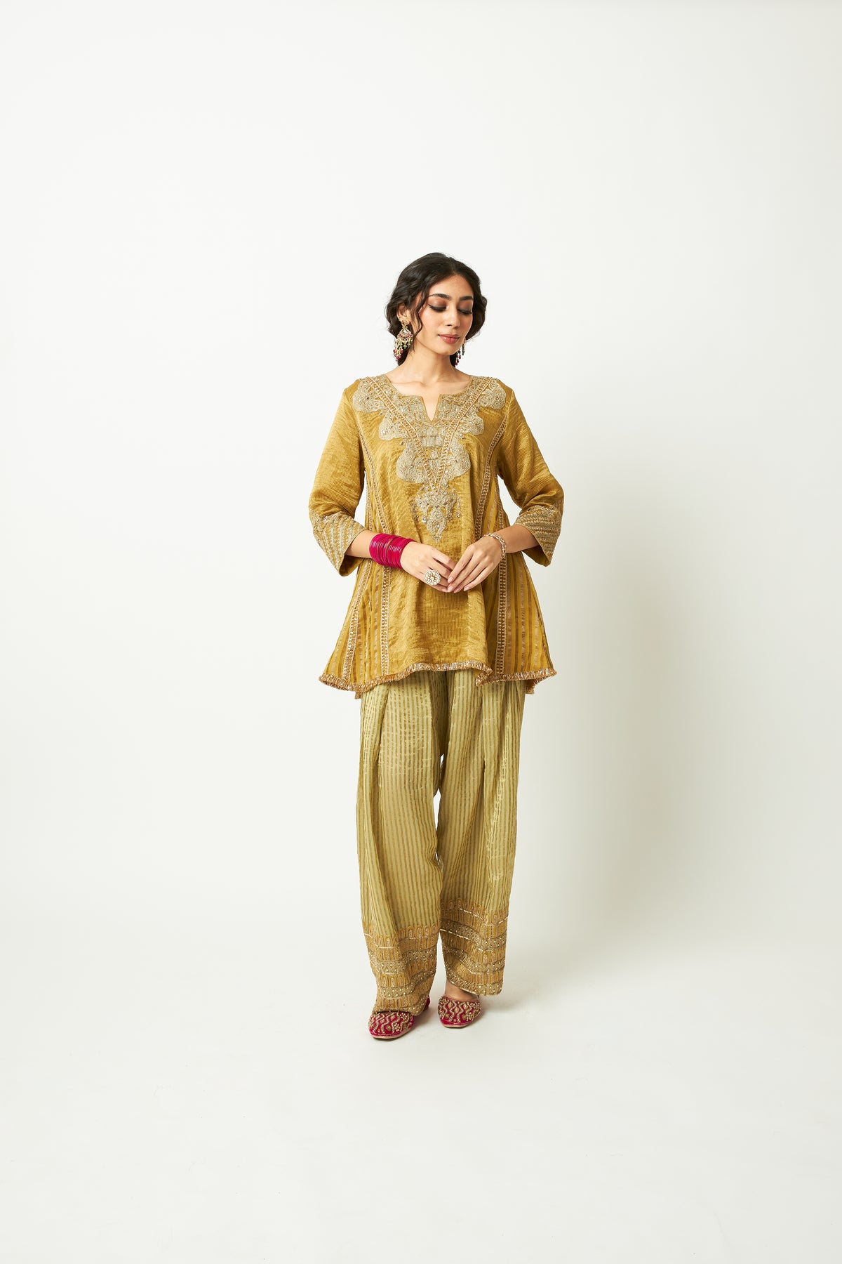 Jashn Adaa Embroidered Kurta Set- Set of 3 - 9