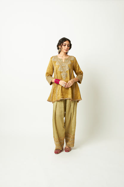 Jashn Adaa Embroidered Kurta Set- Set of 3 - 9
