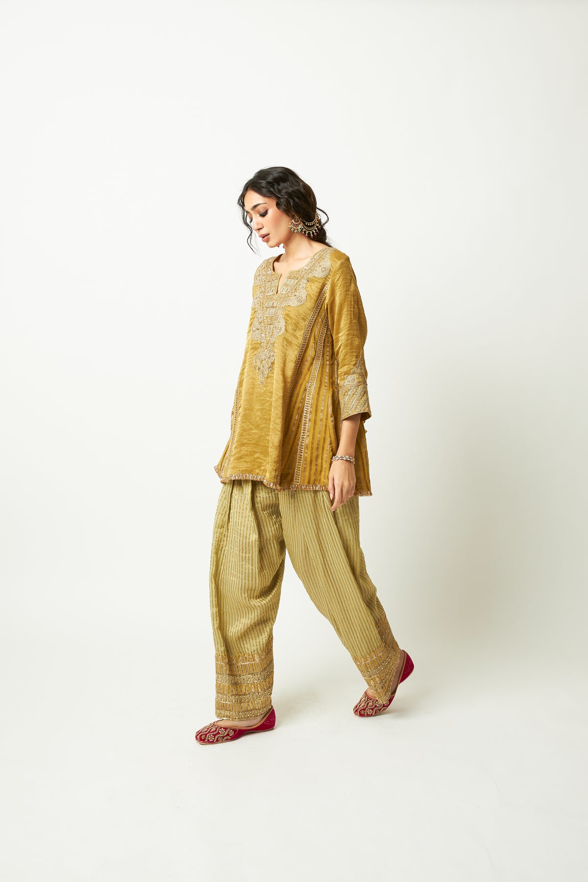 Jashn Adaa Embroidered Kurta Set- Set of 3 - 10
