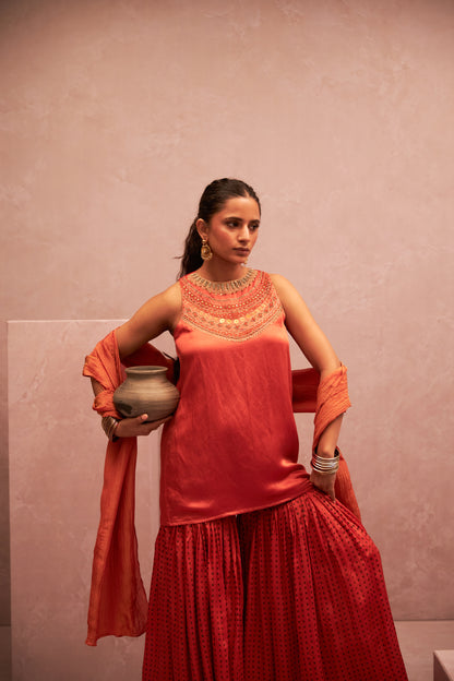 Jhilmil Embroidered Kurta Set- Set of 3 - 3
