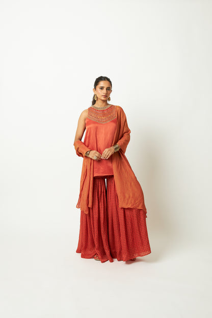 Jhilmil Embroidered Kurta Set- Set of 3 - 4