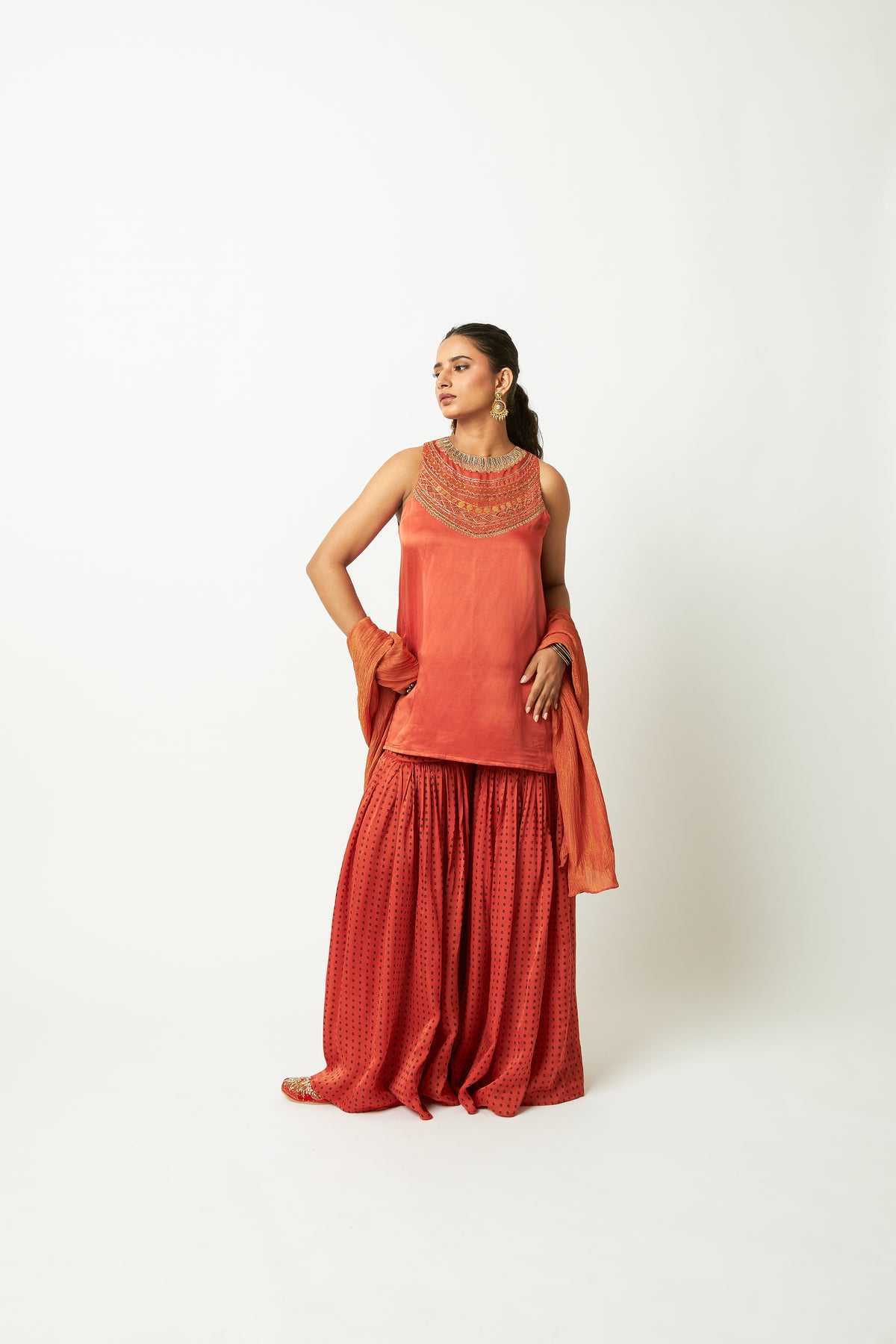 Jhilmil Embroidered Kurta Set- Set of 3 - 5