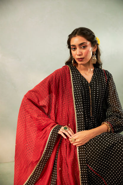 Kaali Phuljhadi Embroidered Kurta