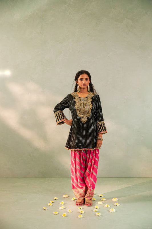 Kaali Rangili Embroidered Kurta Set- Set of 3