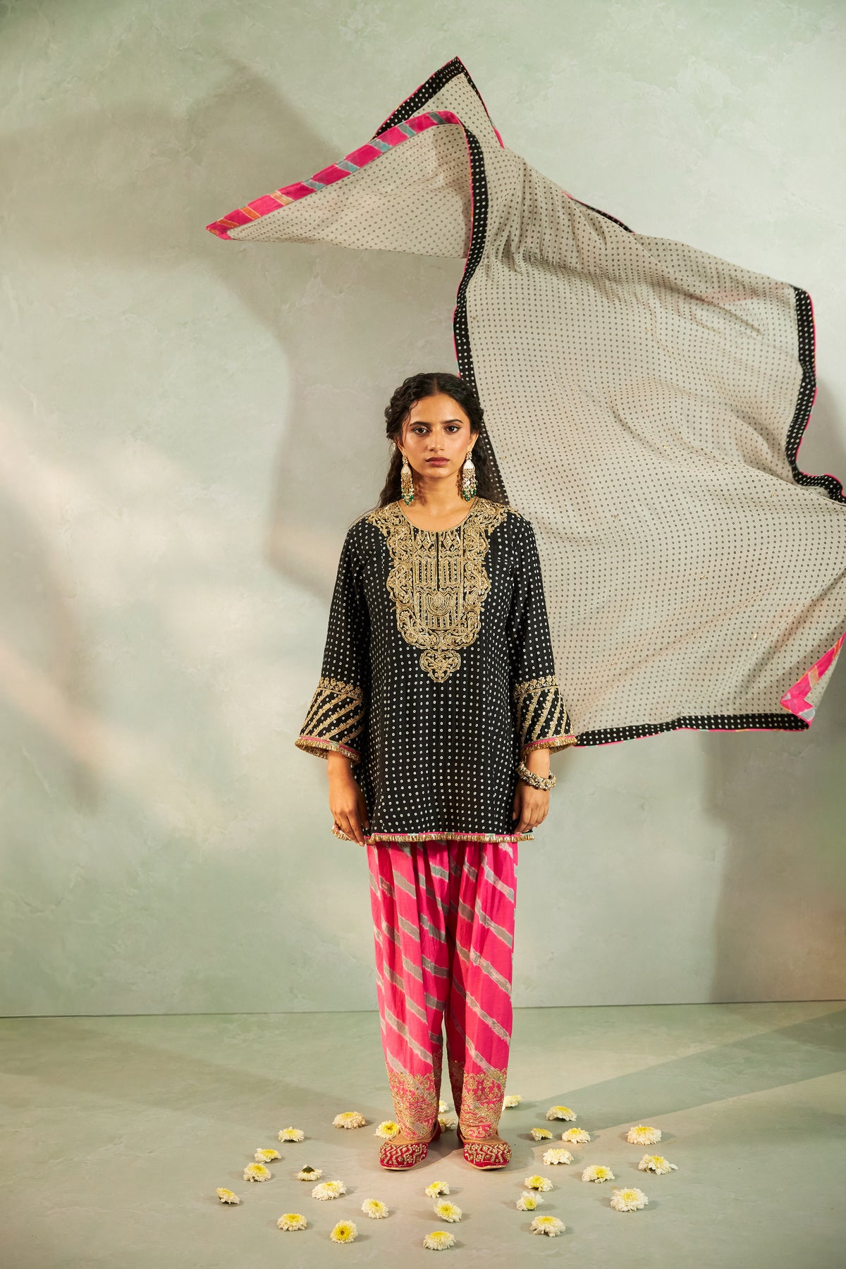 Kaali Rangili Embroidered Kurta Set- Set of 3