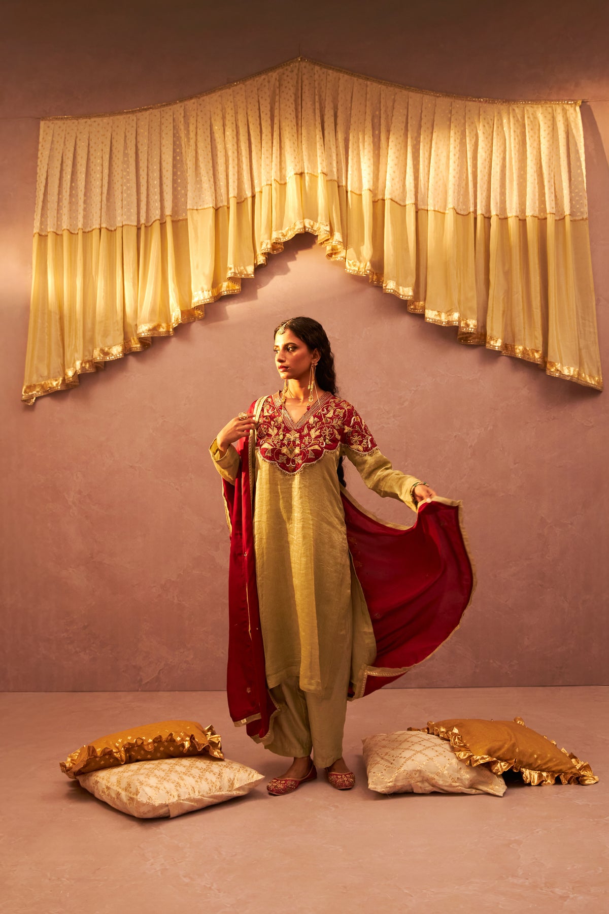 Koyal Rani Embroidered Kurta - 1