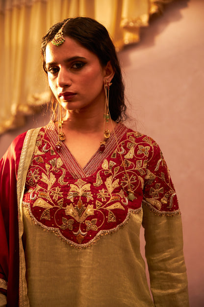 Koyal Rani Embroidered Kurta Set- Set of 3 - 4