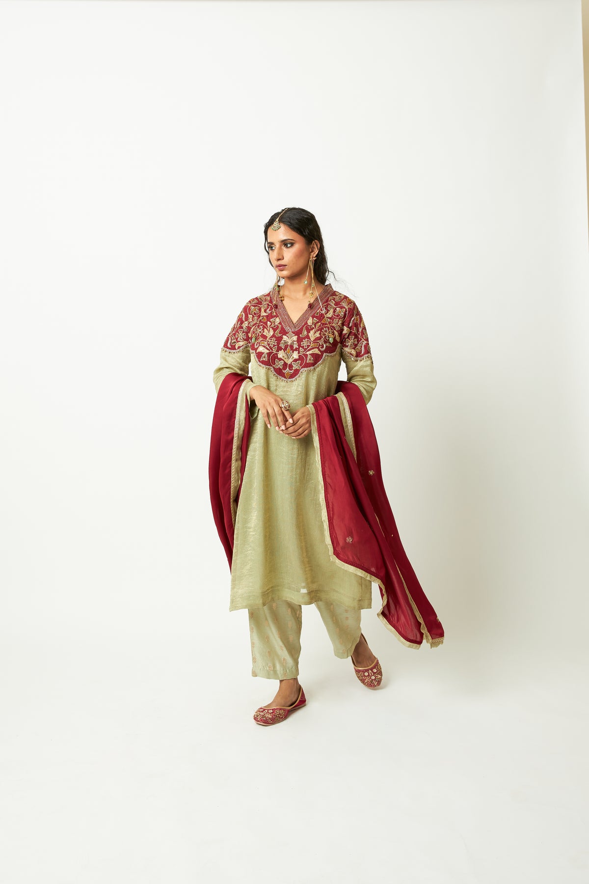 Koyal Rani Embroidered Kurta Set- Set of 3 - 7