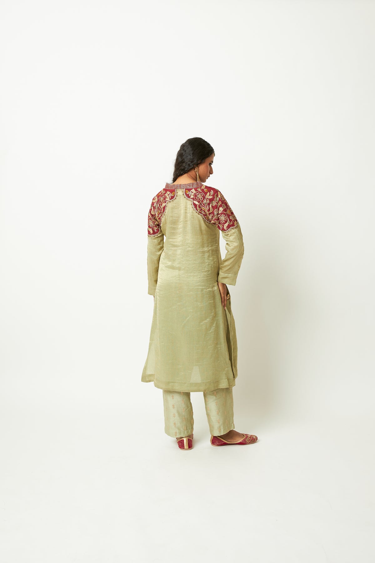 Koyal Rani Embroidered Kurta Set- Set of 3 - 9