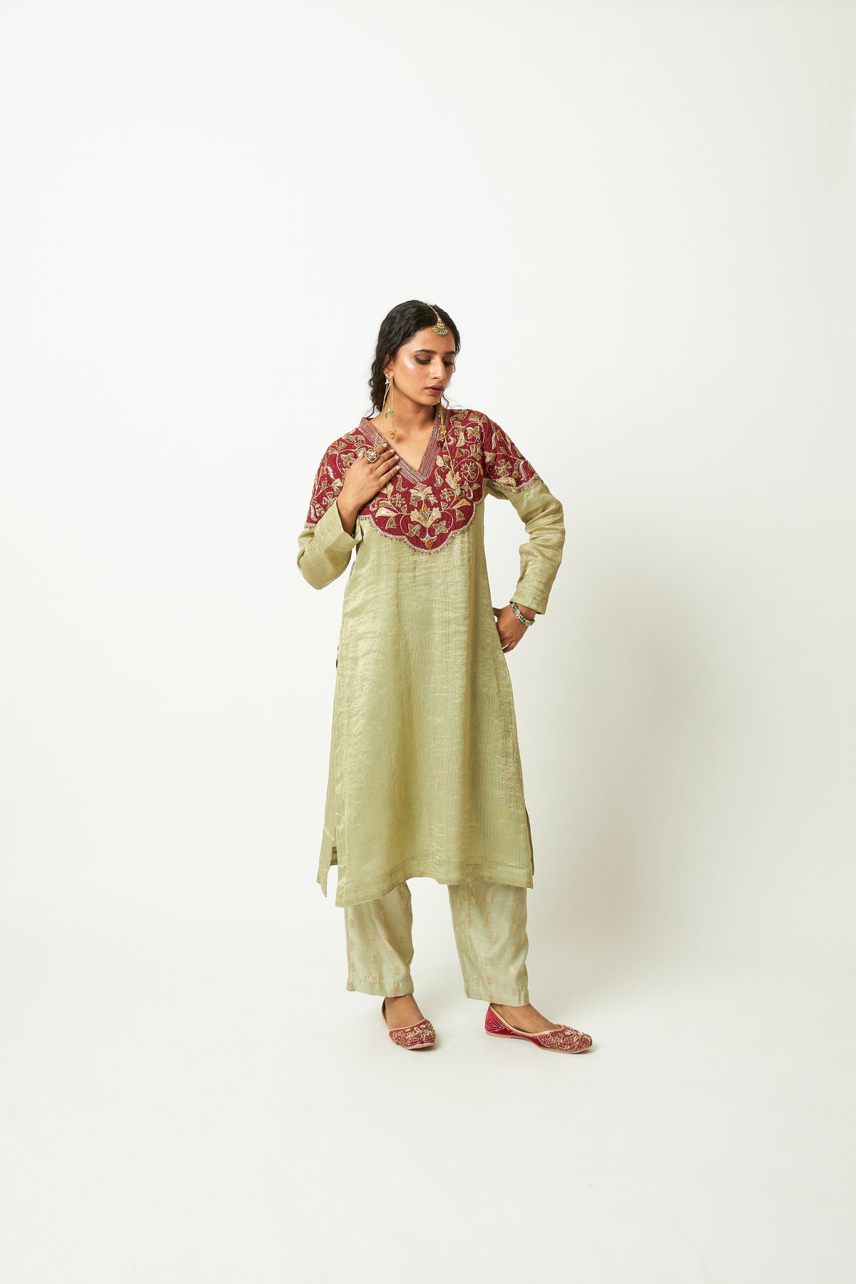 Koyal Rani Embroidered Kurta Set- Set of 3 - 11