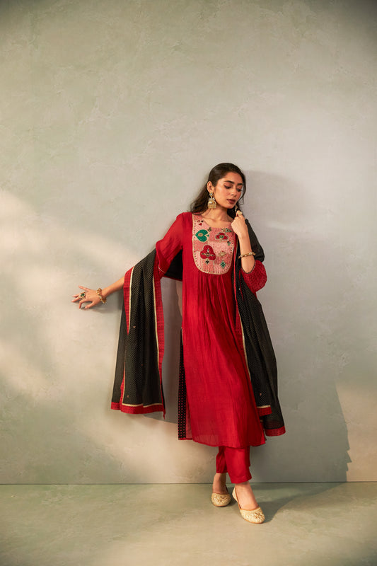 Kumkum Embroidered Kurta Set- Set of 3