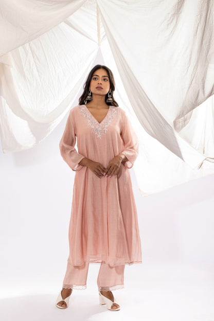 MISTY ROSE CHIKANKARI KURTA