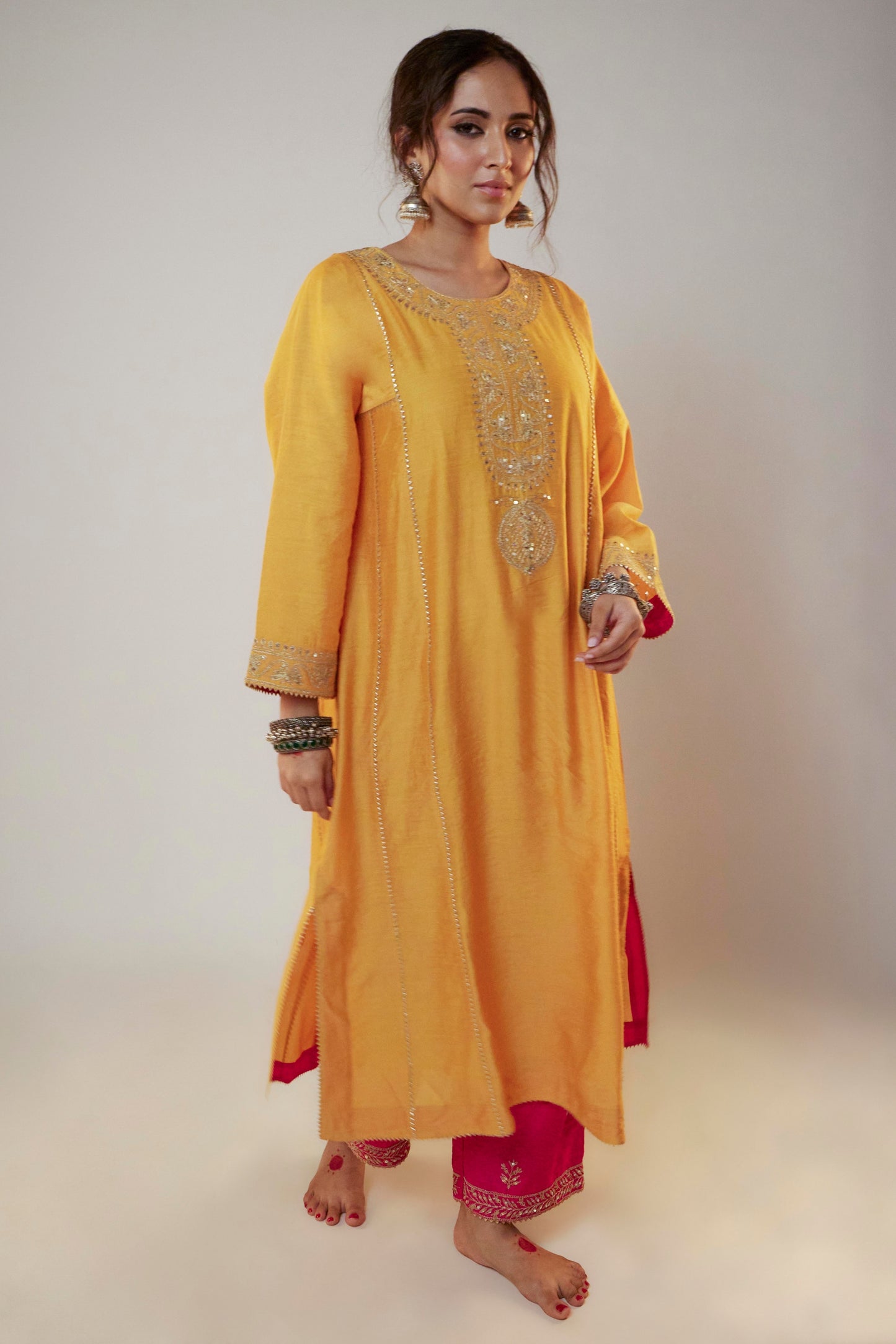 Meenakshi Embroidered Kurta Set