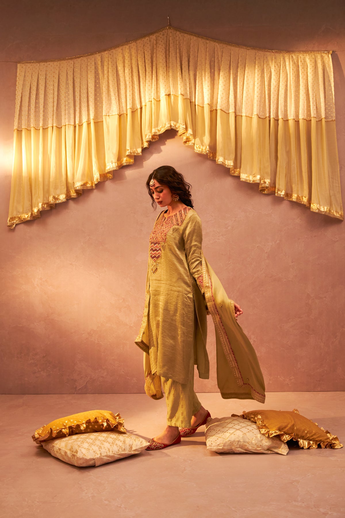 Nakhra Naaz Embroidered Kurta Set- Set of 3 - 2