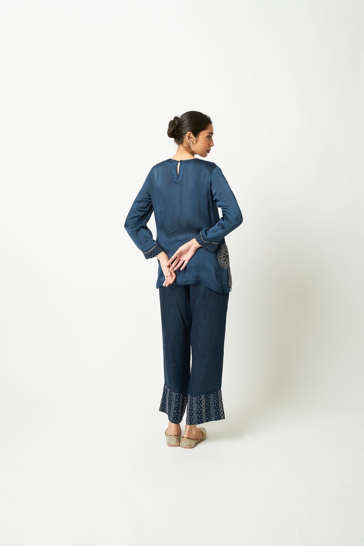 Neelanjana Embroidered Co-ord Set- Set of 2 - 8