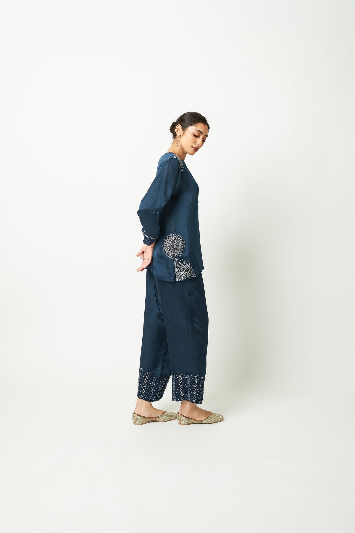 Neelanjana Embroidered Co-ord Set- Set of 2 - 9