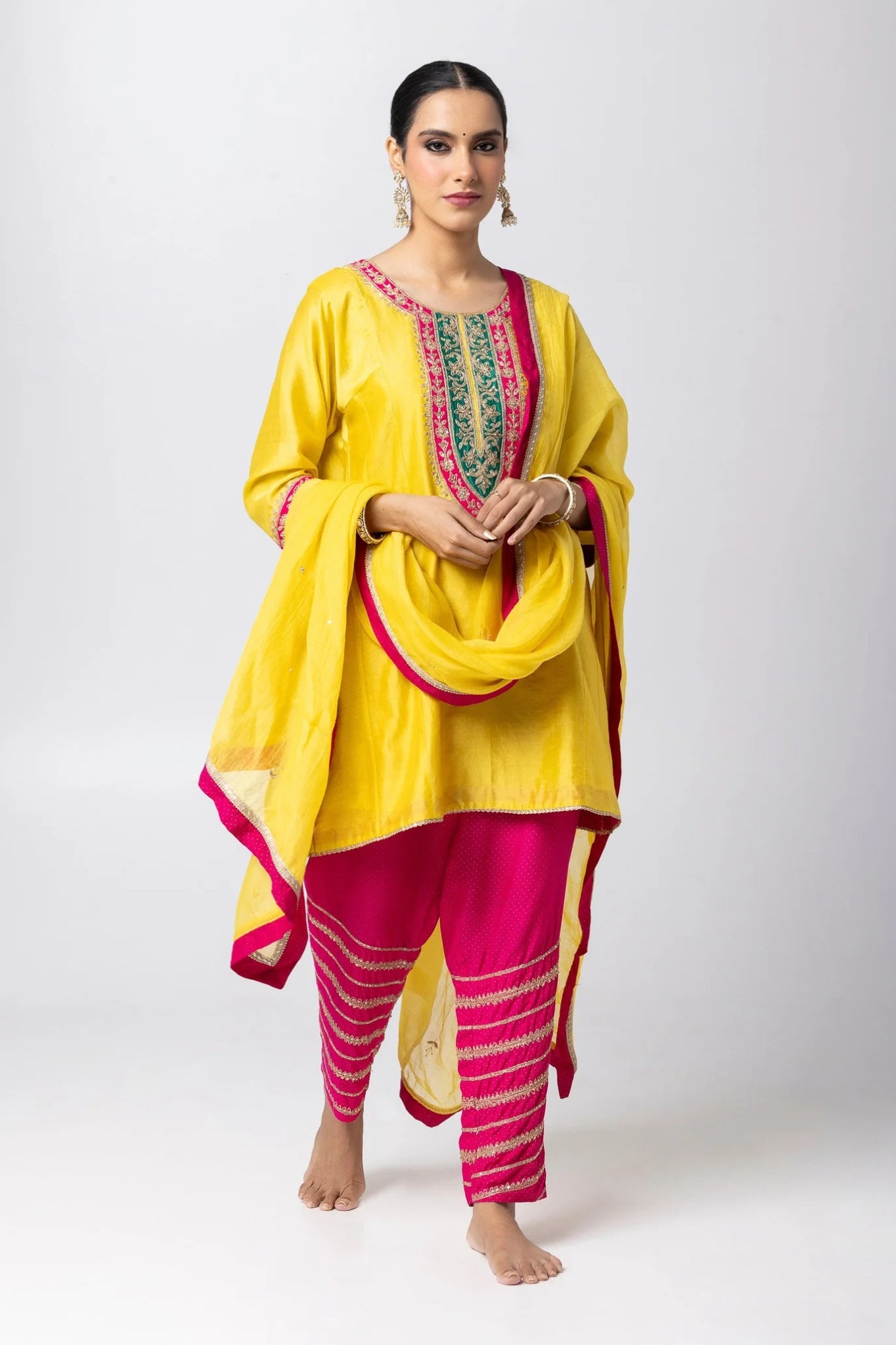 Nera Embroidered Kurta