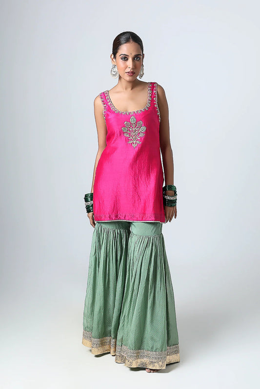 Noor Embroidered Kurta