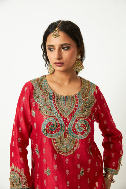 Noor Manjari Embroidered Kurta - 11