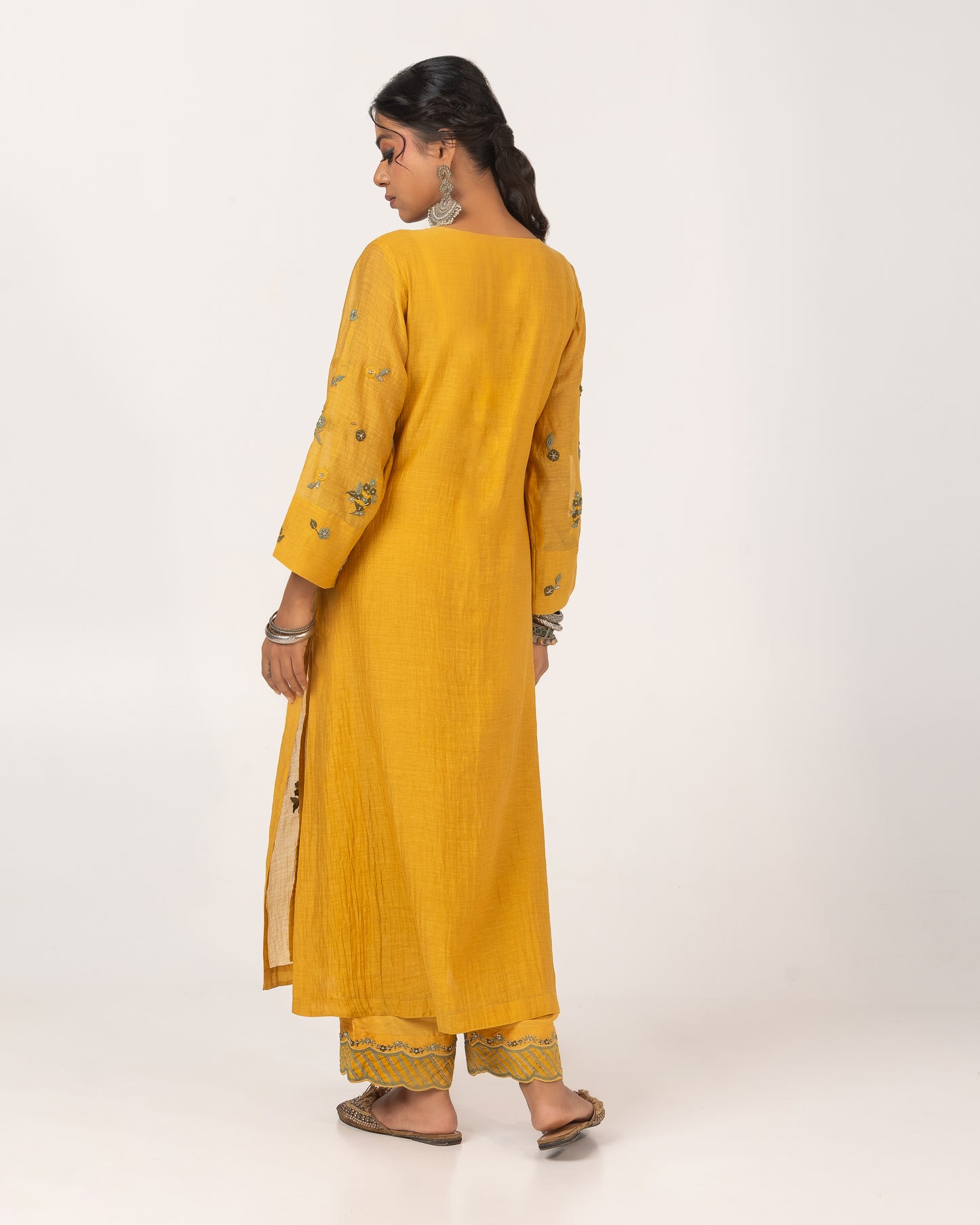 Ibtida Embroidered Kurta 1