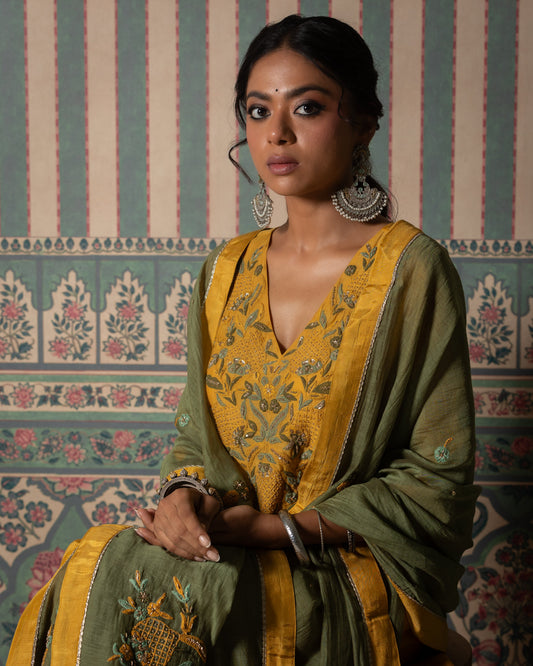 Ibtida Embroidered Kurta 1