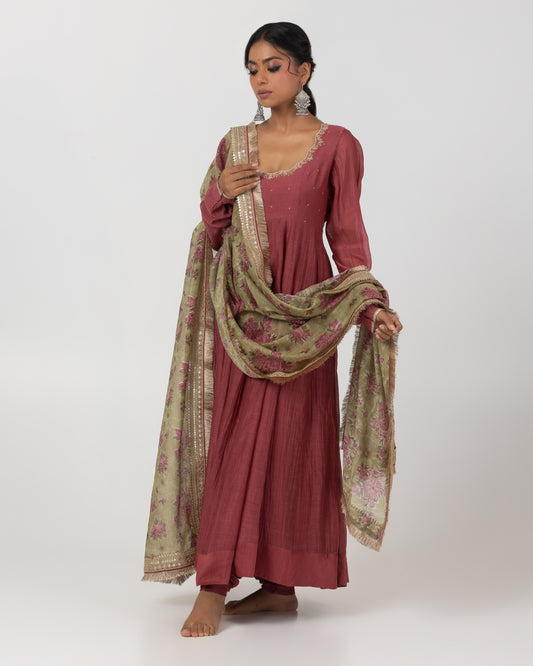 Khwabeeda Embroidered Kurta Set