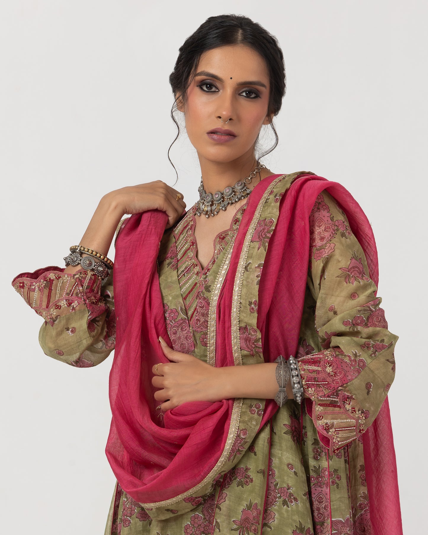 Sanna Hand Embroidered Dupatta