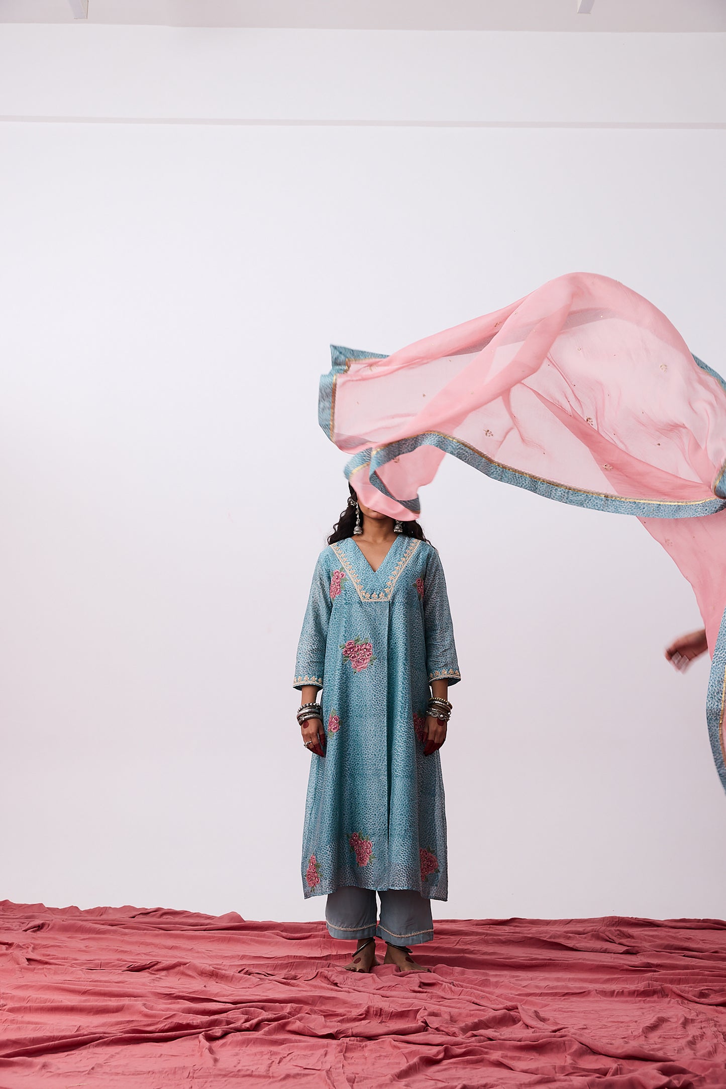 Aavirbhav Embroidered Dupatta