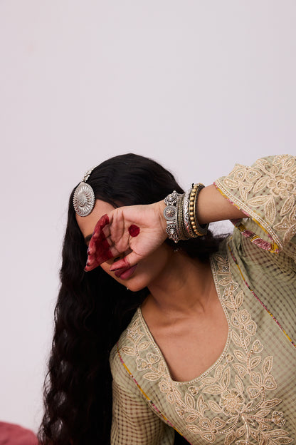 Arunima Embroidered Kurta Set