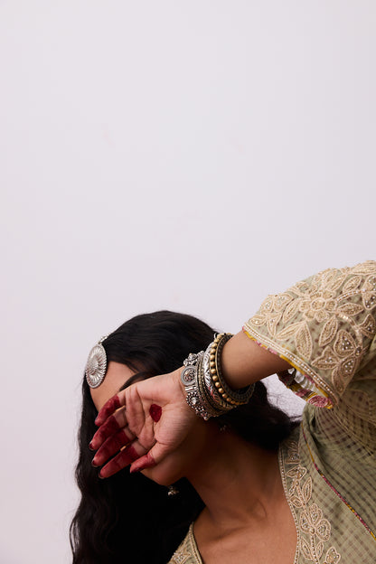 Arunima Embroidered Kurta Set