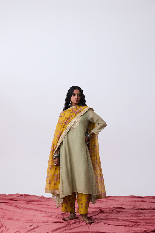 Aangan Embroidered Kurta Set