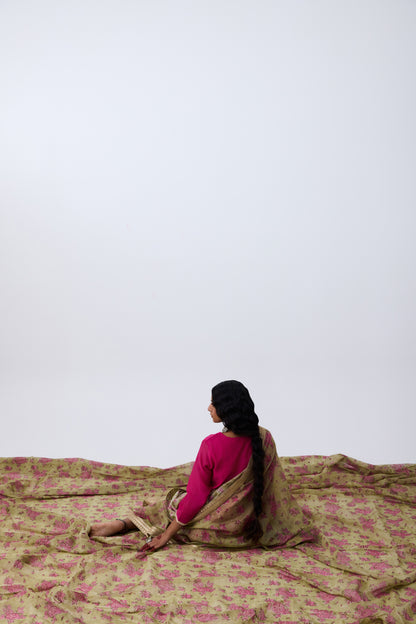 Tarangini Embroidered Kurta Set