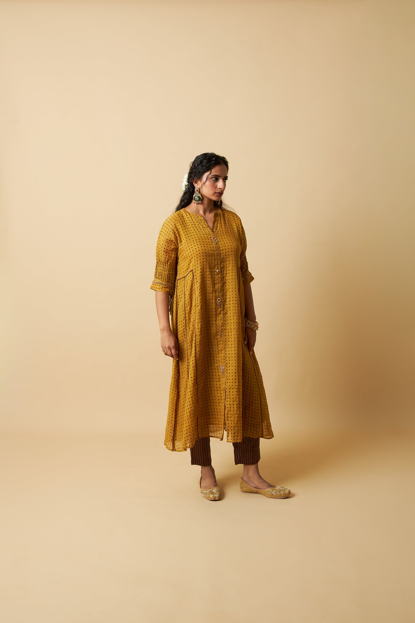 Sunehri Adaa Pants