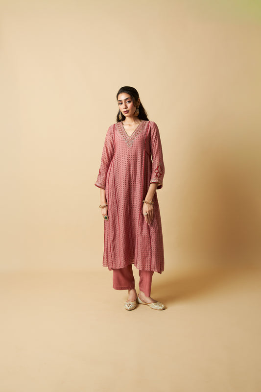 Bijli Begum Embroidered Kurta