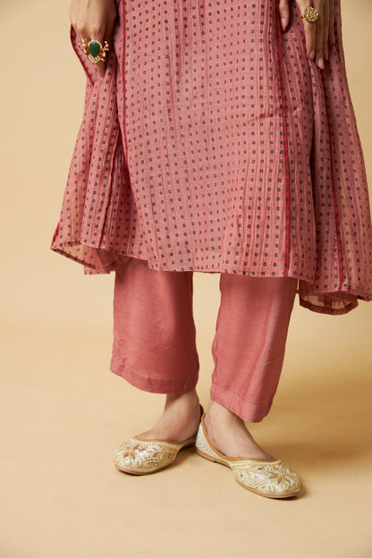 Bijli Begum Embroidered Kurta Set- Set of 3