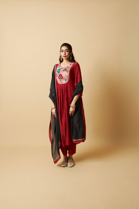 Kumkum Embroidered Kurta Set- Set of 3