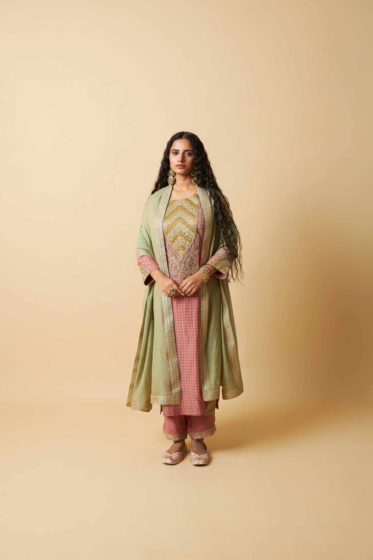 Gulabi Ghoomar Embroidered Dupatta
