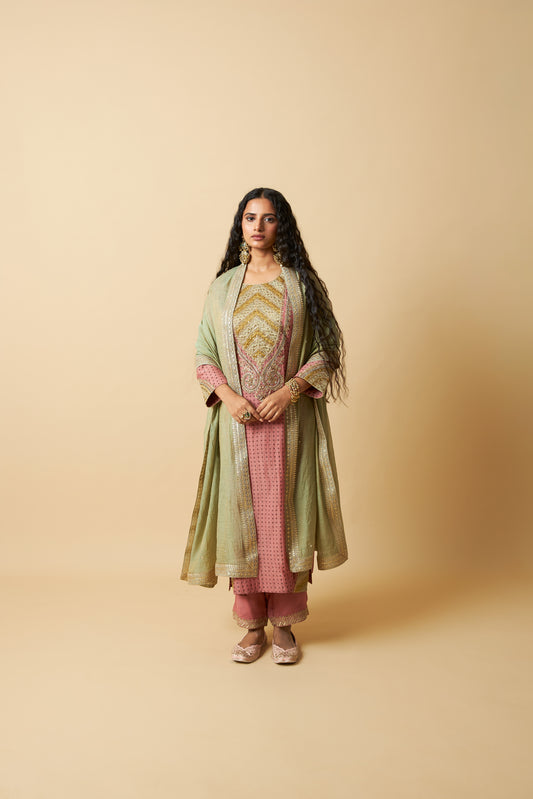 Gulabi Ghoomar Embroidered Dupatta