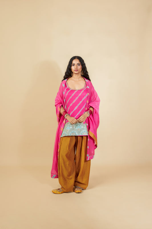 Rani Mastani Embroidered Kurta Set- Set of 3