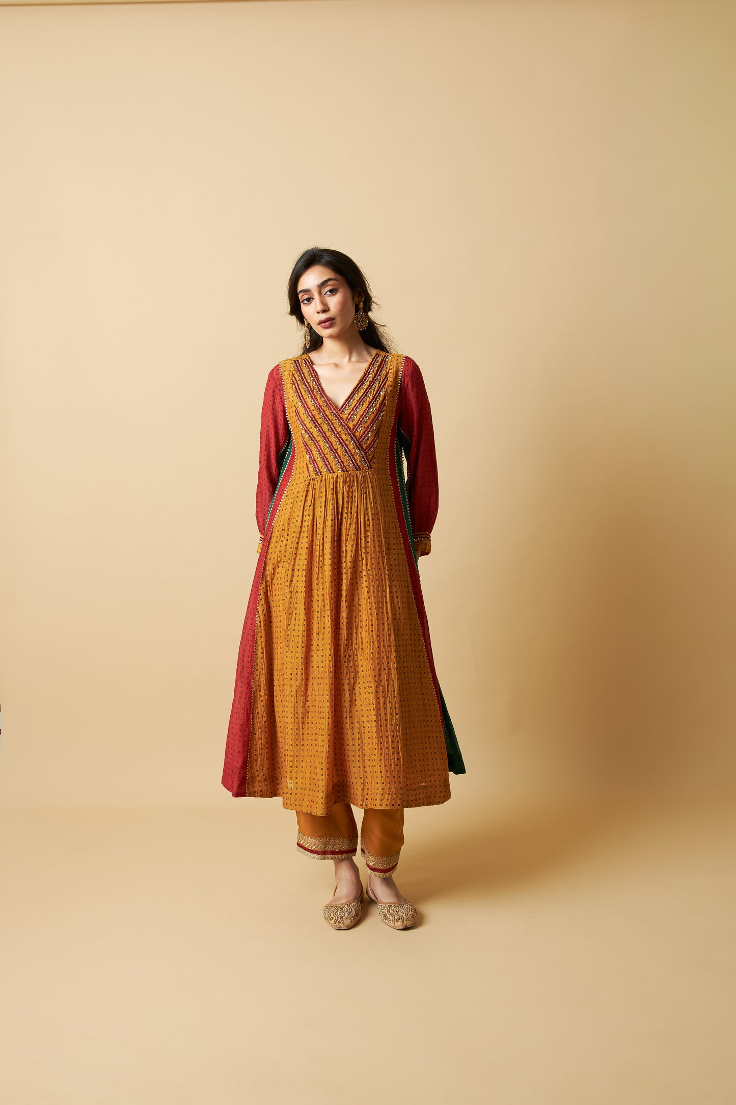 Rang Rasiya Embroidered Pants