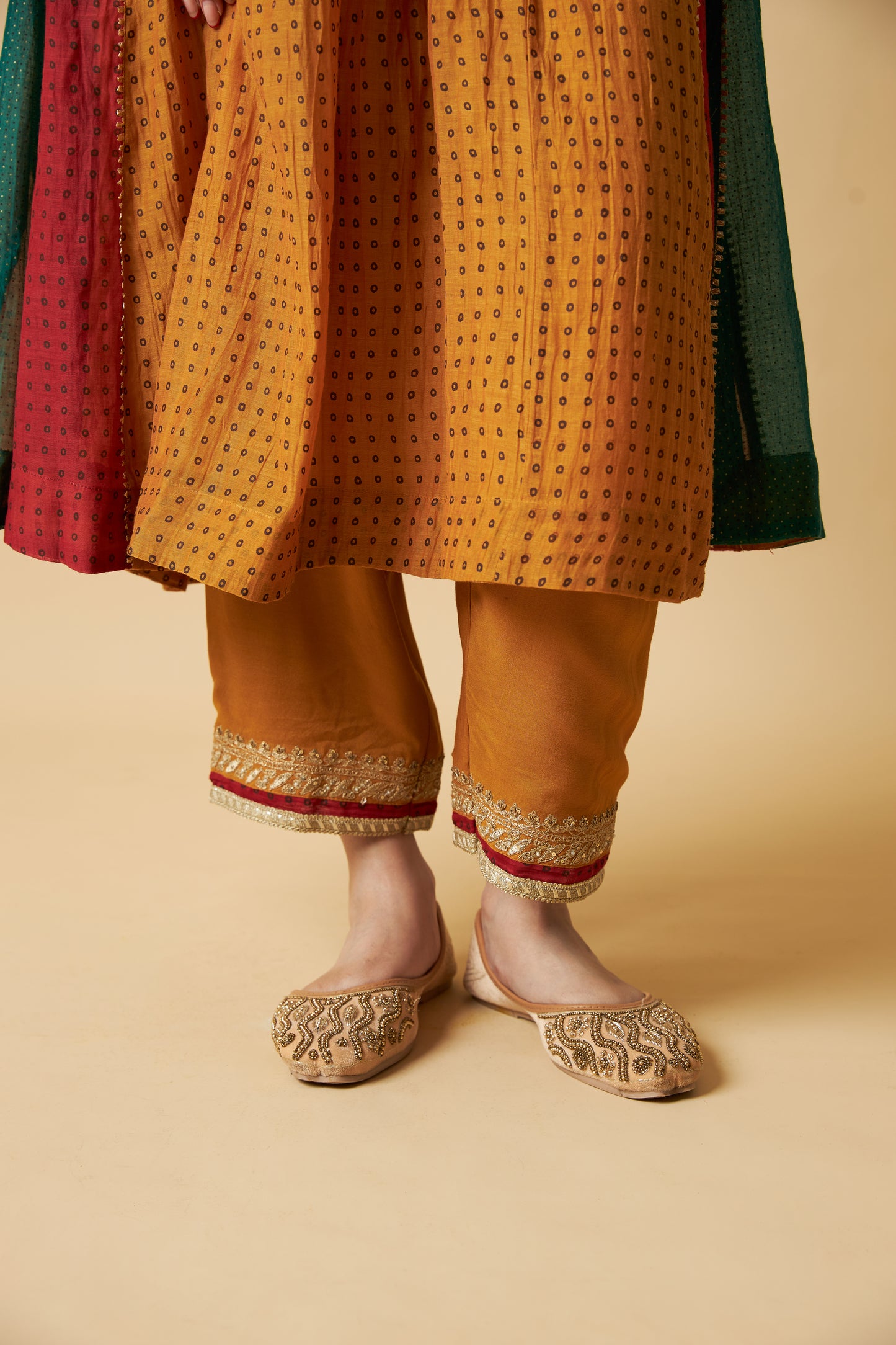 Rang Rasiya Embroidered Pants