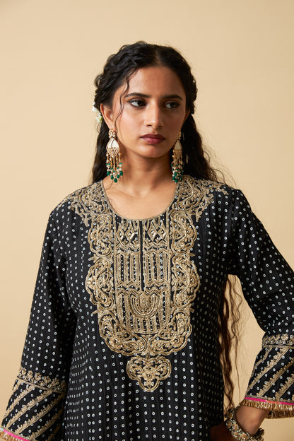 Kaali Rangili Embroidered Kurta