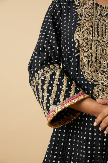 Kaali Rangili Embroidered Kurta