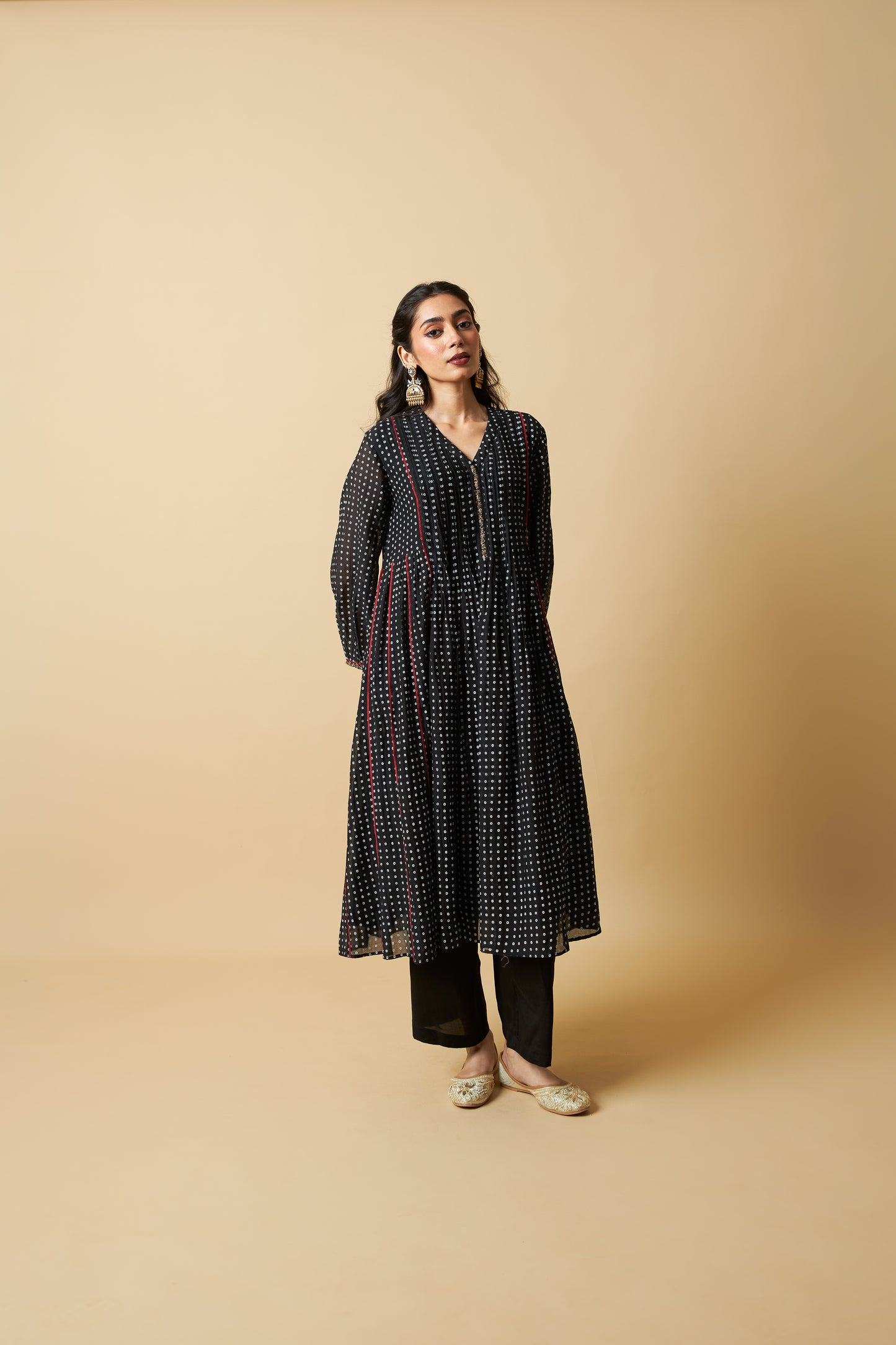 Kaali Phuljhadi Embroidered Kurta