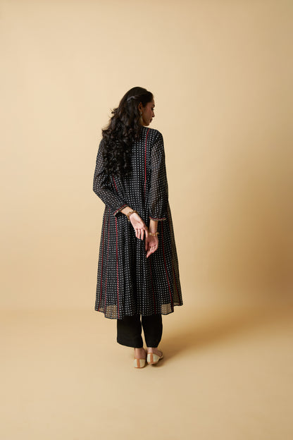 Kaali Phuljhadi Embroidered Kurta