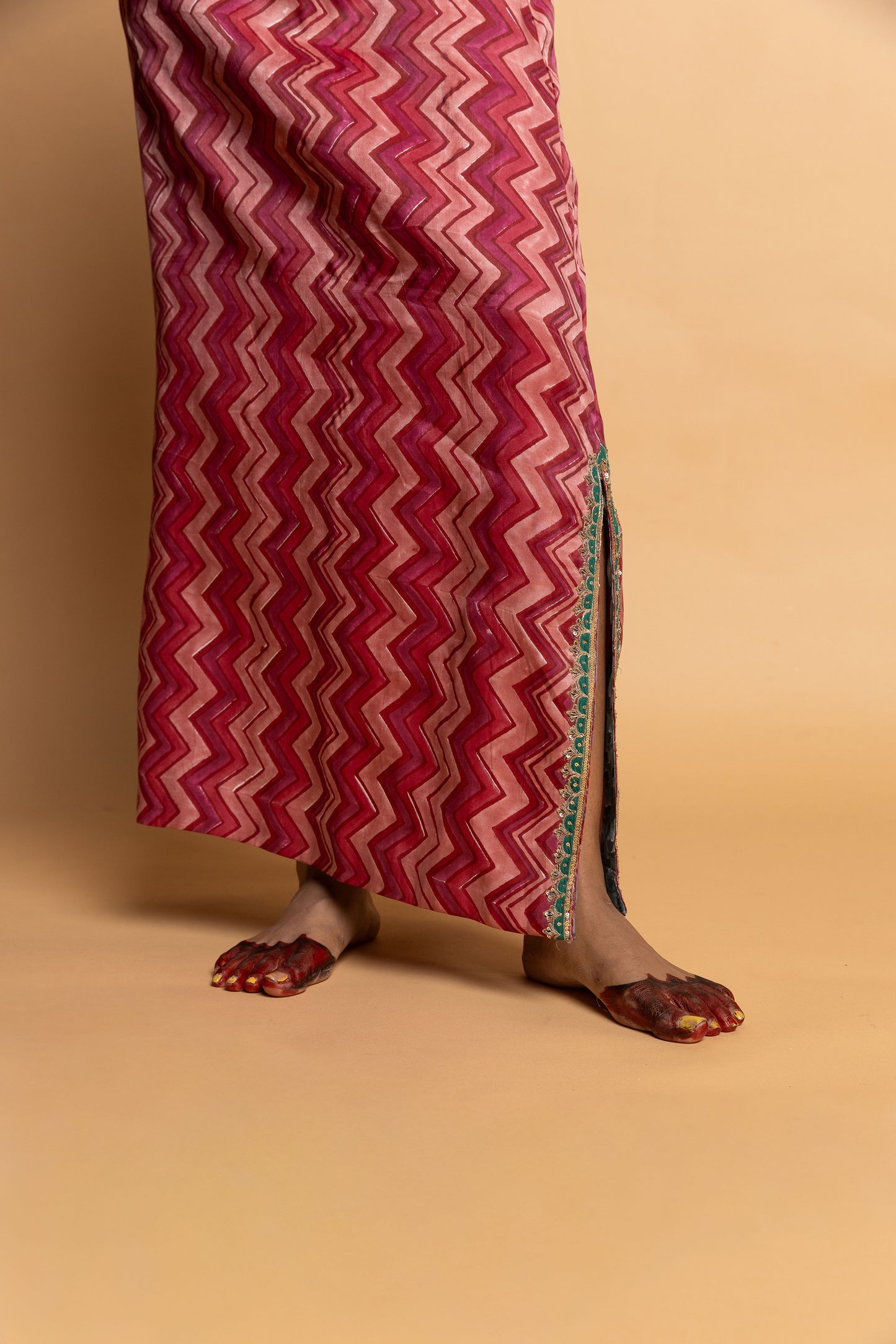 Rajsi Roop Embroidered Kaftan- Pink